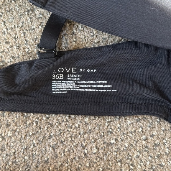 GAP Breathe Wireless Bra - Picture 3 of 4